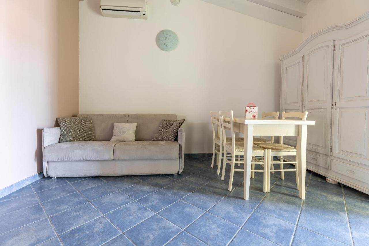 Residence Il Melograno มาแนร์บา เดล การ์ดา ภายนอก รูปภาพ