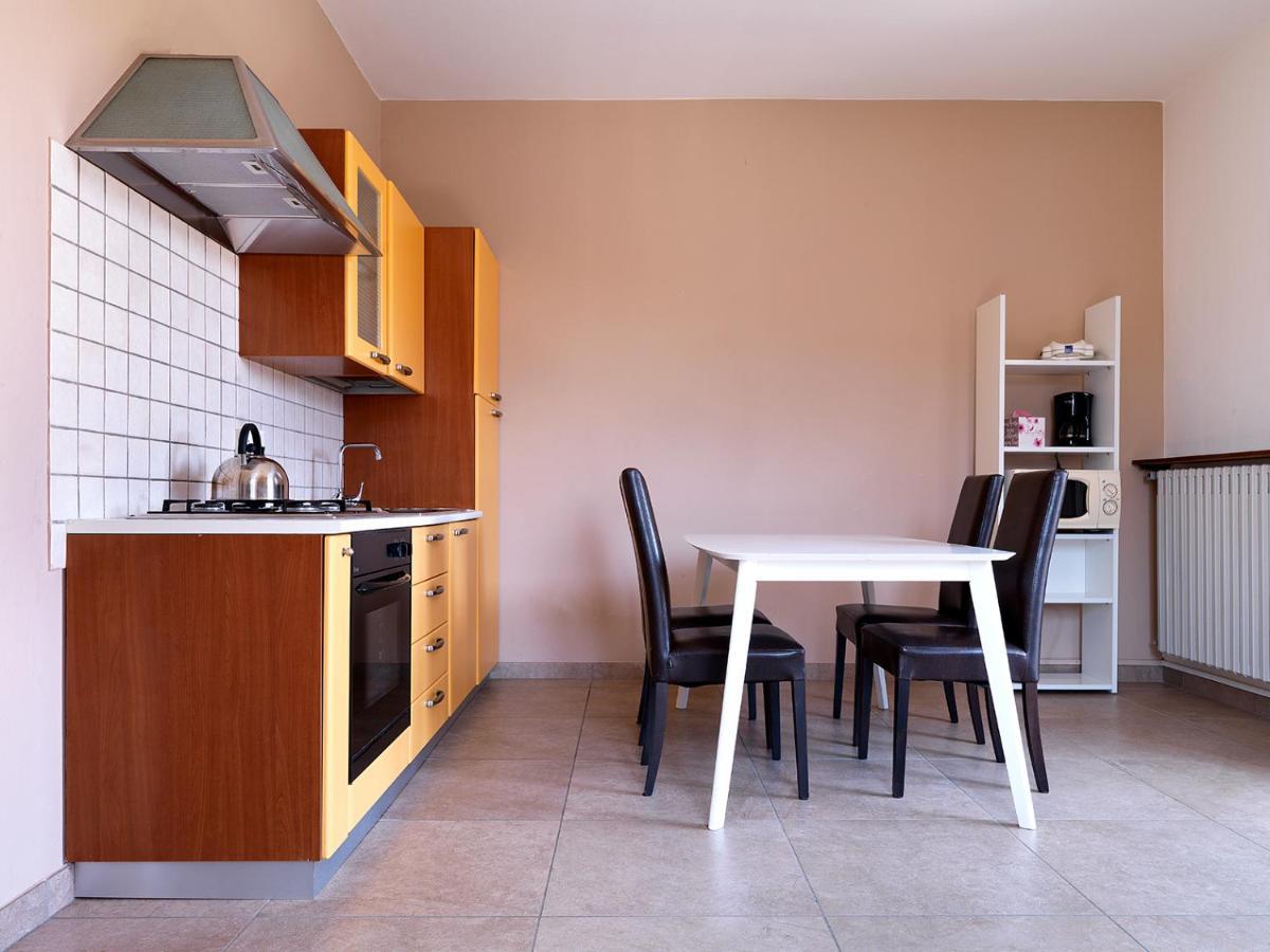 Residence Il Melograno มาแนร์บา เดล การ์ดา ภายนอก รูปภาพ