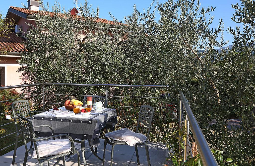 Residence Il Melograno มาแนร์บา เดล การ์ดา ภายนอก รูปภาพ