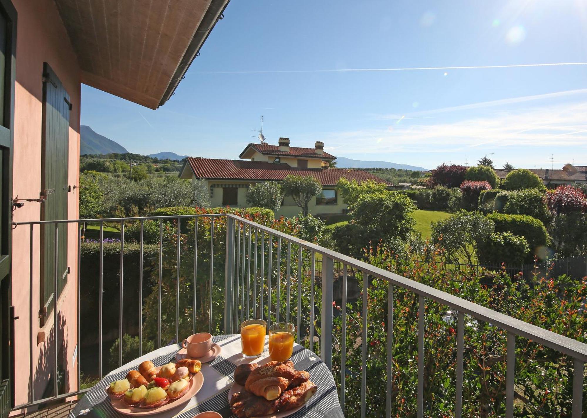 Residence Il Melograno มาแนร์บา เดล การ์ดา ภายนอก รูปภาพ